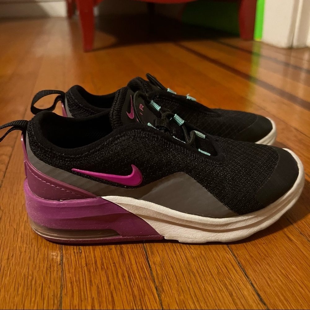 Girls Nike Air max sneakers shoes pink 11c